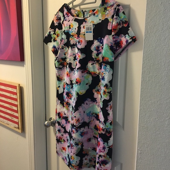 NEIMAN MARCUS NWT AUTHENTIC SHORT SLEEVES FLORAL PRINT DESIGN DRESS - Picture 9 of 14